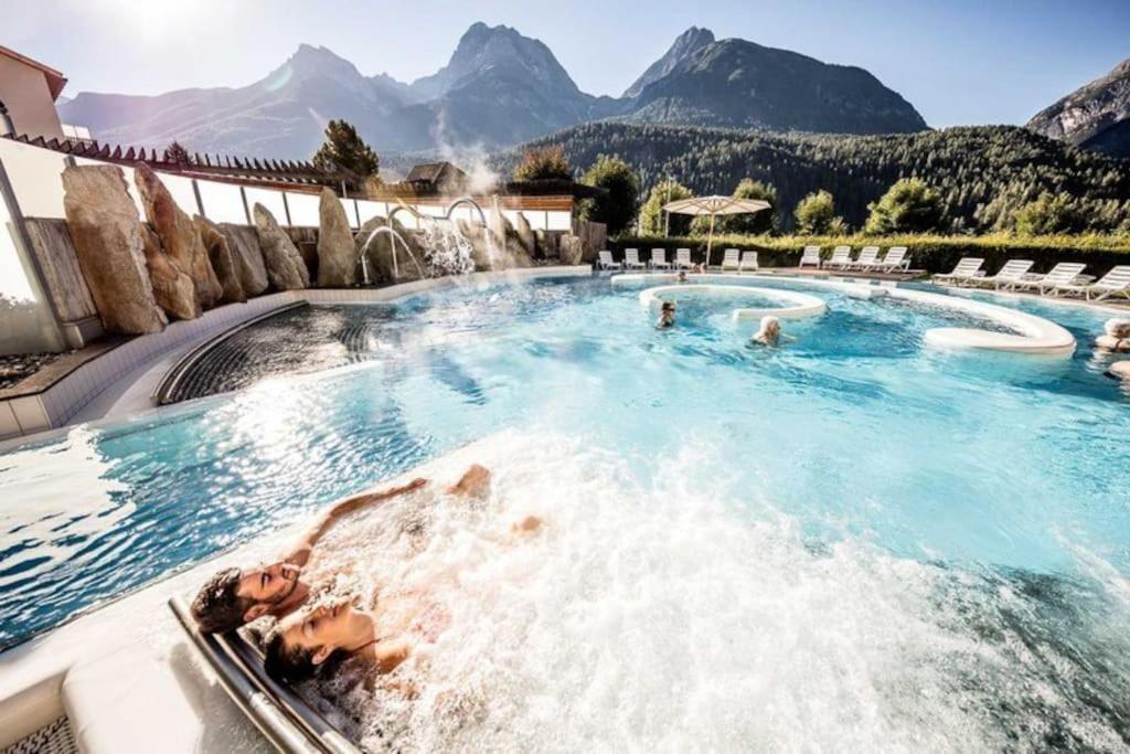 Aaa Chalet Allegra Rojo With Mountain View Scuol Kültér fotó