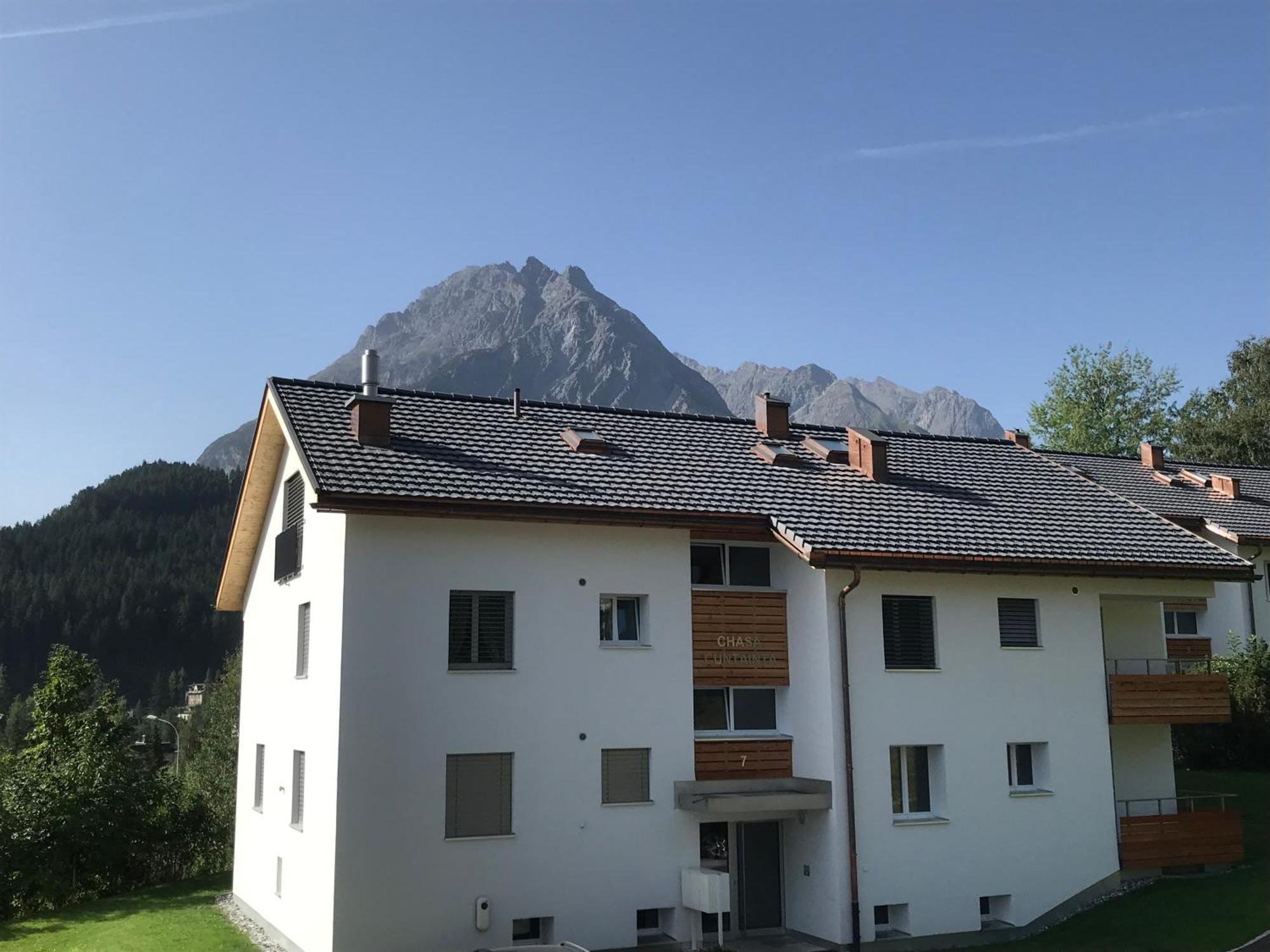 Aaa Chalet Allegra Rojo With Mountain View Scuol Kültér fotó